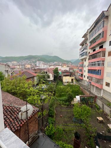 Vista general d'una muntanya o vistes d'una muntanya des de l'hostal o pensió