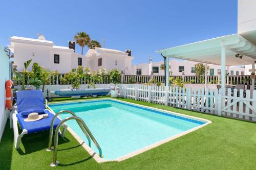 Villa Siroi, Puerto Del Carmen, heated pool, 10mn from the sea