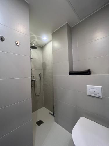Koupelna v ubytování Aia street apartment