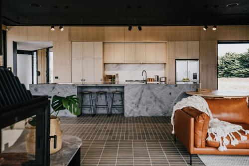 Η κουζίνα ή μικρή κουζίνα στο Drummond Estate - Daylesford Macedon Region
