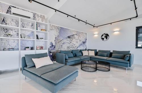 Luxury Penthouse Mia with panoramic sea view by Irundo