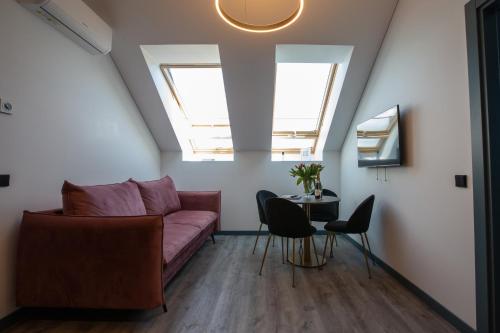 Foto M8 Stylish One-Bedroom Apartment 1