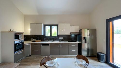 Chalet Anthony – Photos 5