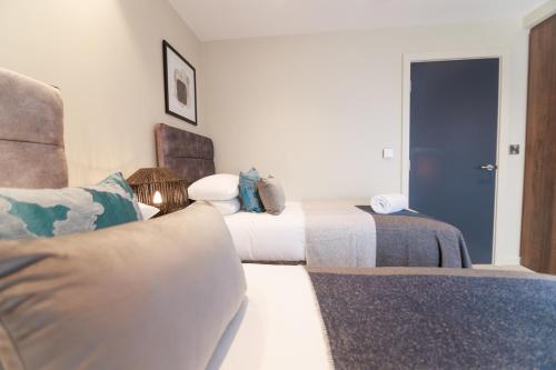 Entire 2 Bed - No. 44 - The Cosy Collection Ltd photo 6