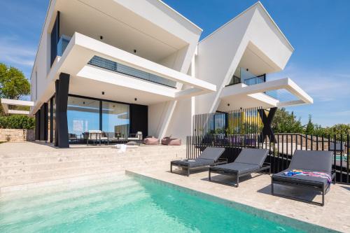 Luxury Villa Ole with Pool – Photos 2