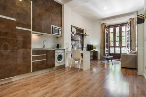 Paloma & Claude Suite Picasso-Inspired REMS