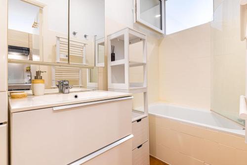 GuestReady - Artistic Escape in City Centre
