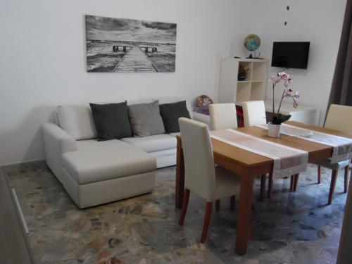 A television and/or entertainment centre at Casa Aurora