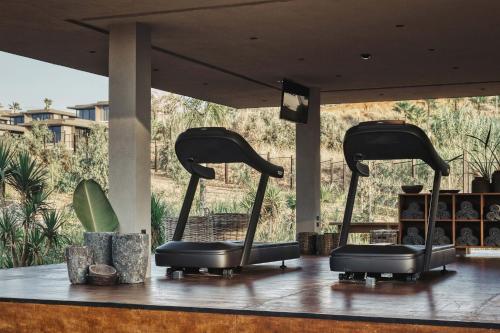 Domes Zeen Chania, a Luxury Collection Resort, Creteにあるフィットネスセンターまたはフィットネス設備