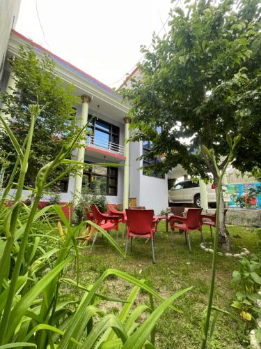 Hotel Golden Eyes & Restaurantにある庭