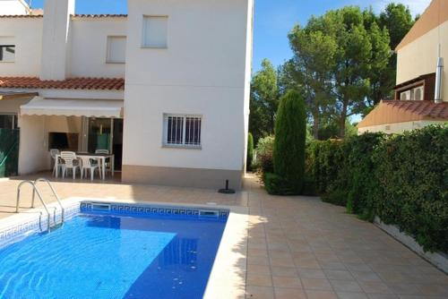 Bazén v ubytování Villa Cala Llobeta 4C-11 nebo v jeho okolí