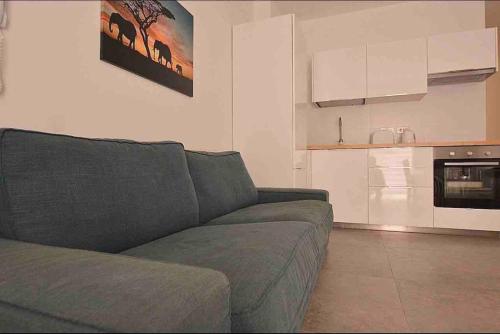Η κουζίνα ή μικρή κουζίνα στο 2 Bedroom Nicely Furnished Seaside Apartment in Gzira - Dima 2