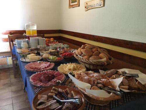 Φαγητό σε αυτός ο ξενώνας ή κάπου εκεί κοντά
