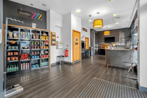 Imagen de la galería de Roomzzz Leeds City West, en Leeds