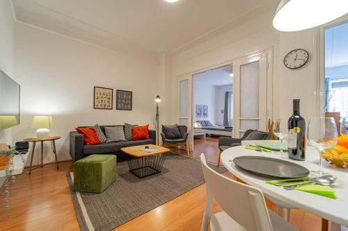 Central&Cozy Balcony!3bdr 2bth