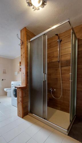 Ένα μπάνιο στο Maison Glarey Courmayeur CIR VdA 0023