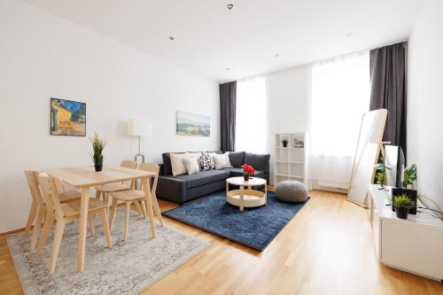 Charming Apartment near Center