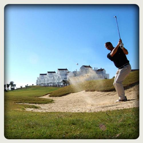 2051-New 3 bedrooms on golf