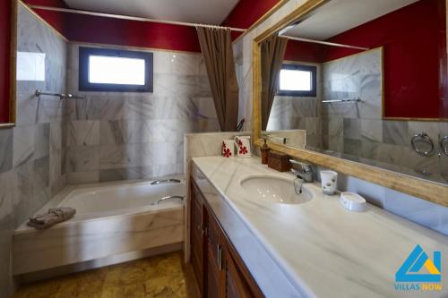 Casa Beluka by Villas Now Ltd