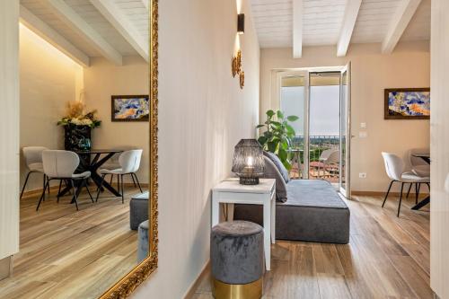 Χώρος καθιστικού στο Cavalino Boutique 1