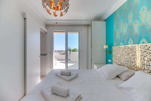 Marina Banus photo 2