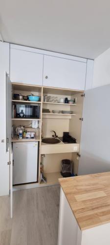 Η κουζίνα ή μικρή κουζίνα στο Holiday Suite 304 Residenza Lago di Lugano