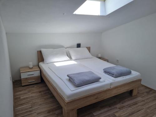Postel nebo postele na pokoji v ubytování Villa Mena