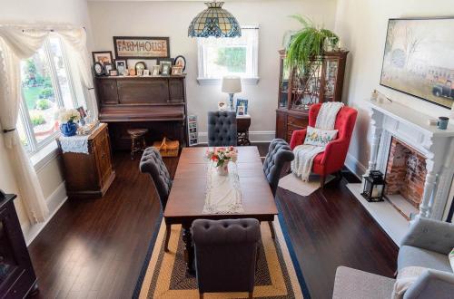 Χώρος καθιστικού στο Clinton Pond Bed and Breakfast