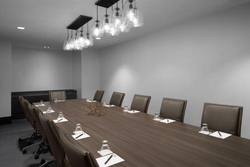 Der Geschäftsbereich oder Konferenzraum in der Unterkunft W Seattle
