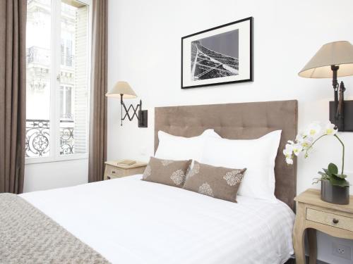 パリにあるLivinParis - Luxury 3 Bedrooms Le Louvre Iのギャラリーの写真