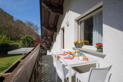 Comida en o cerca de este apartamento