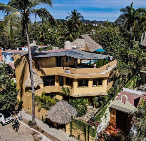 an aerial view of a house with a palm tree at Casa Di Giulio in San Francisco