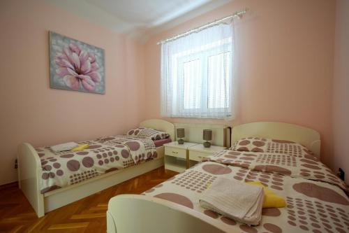 Apartments Luka