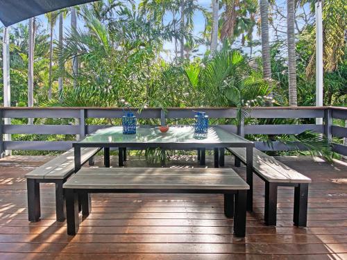 Κήπος έξω από το Beachside Palms Unit 2