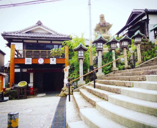 Bangunan di mana terletaknya ryokan