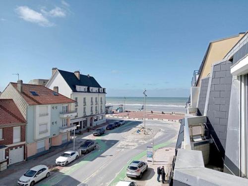 Duplex avec balcon à 2 min de la plage - FR-1-482-103
