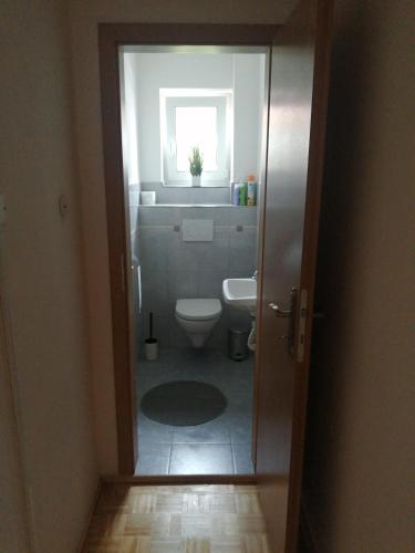 Ein Badezimmer in der Unterkunft Wohnung Gretl