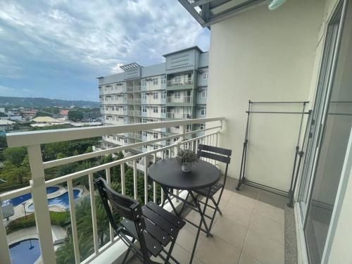 Verdon Parc Condominium Belvedere 625 with Pool View