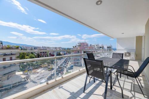 Serene 2BR Apartment in Alimos with Sea view by UPSTREET