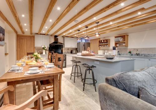 Grange Barn – Photos 2