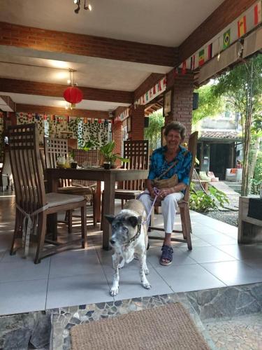 Питомец или питомцы в Astuti Gallery Homestay