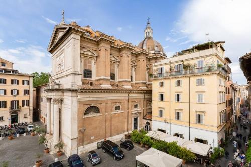 Luminous Apartment few steps from Piazza Navona