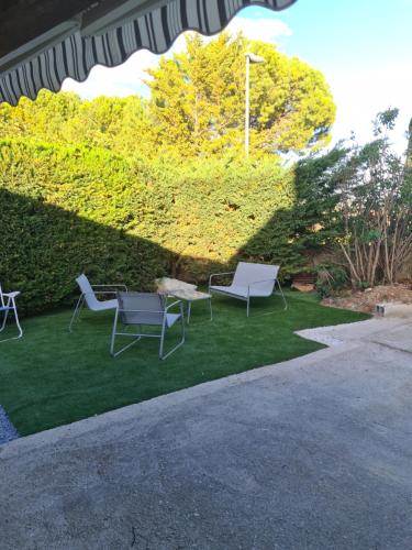 Photo de la galerie de l'établissement Maison vers les vignes, à Alignan-du-Vent