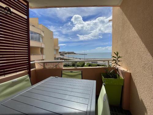 Confortable 2 pièces à Sète près de la mer avec terrasse et parking privé