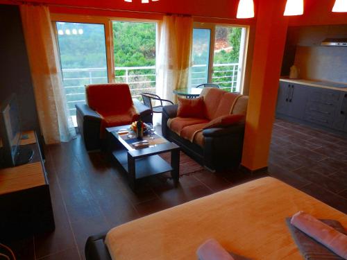 Ruang duduk di Apartments Vladilena