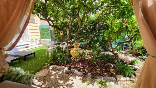 Super Flat, Garden. Bnbrickeys photo 15