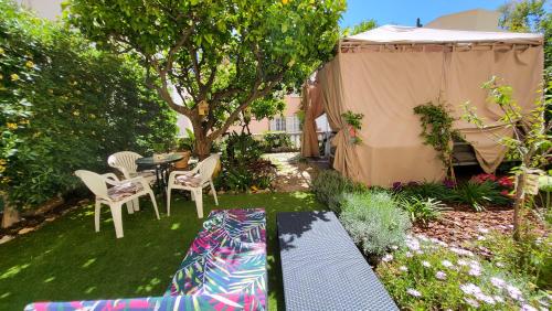 Super Flat, Garden. Bnbrickeys photo 10