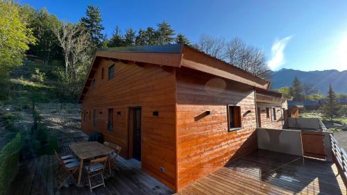 Chalet Anthony – Photos 2