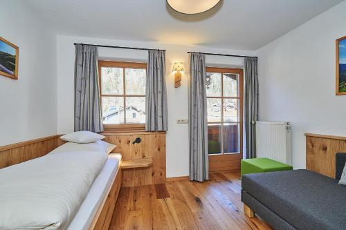 Postel nebo postele na pokoji v ubytování Gästehaus Angerer