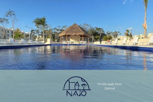- une photo de la piscine d'un complexe dans l'établissement Zamna Tulum 2BR w/Pool & Wifi, à Tulum